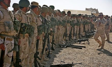 Image illustrant l'article 1024px-Peshmerga_soldiers_prepare_to_conduct_a_combined_arms_live-fire_exercise_near_Erbil,_Iraq de Les Clionautes