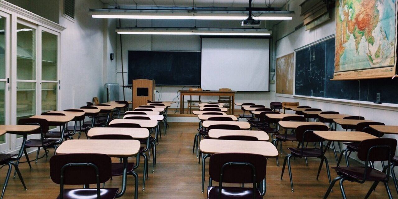 Une tribune du Cercle droit et débat public attaque les professeurs d’histoire