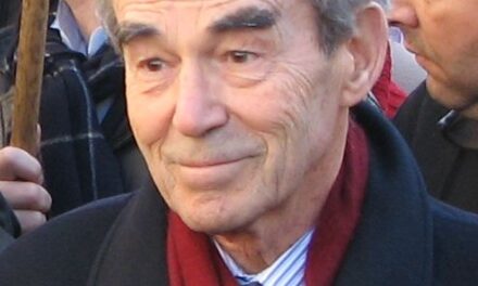 Image illustrant l'article Robert_Badinter,_2007_(cropped) (1) de Les Clionautes